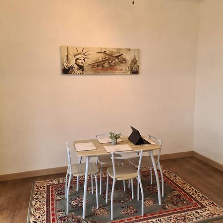 קרקסון Spacious Luxury 2 Bed Appartment מראה חיצוני תמונה
