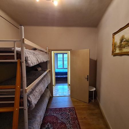 קרקסון Spacious Luxury 2 Bed Appartment מראה חיצוני תמונה