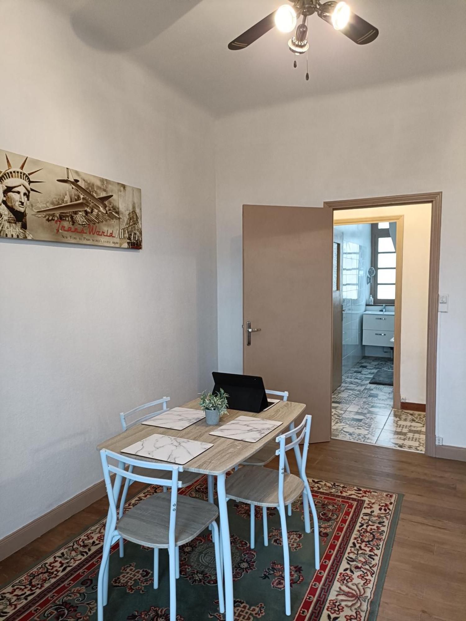 קרקסון Spacious Luxury 2 Bed Appartment מראה חיצוני תמונה