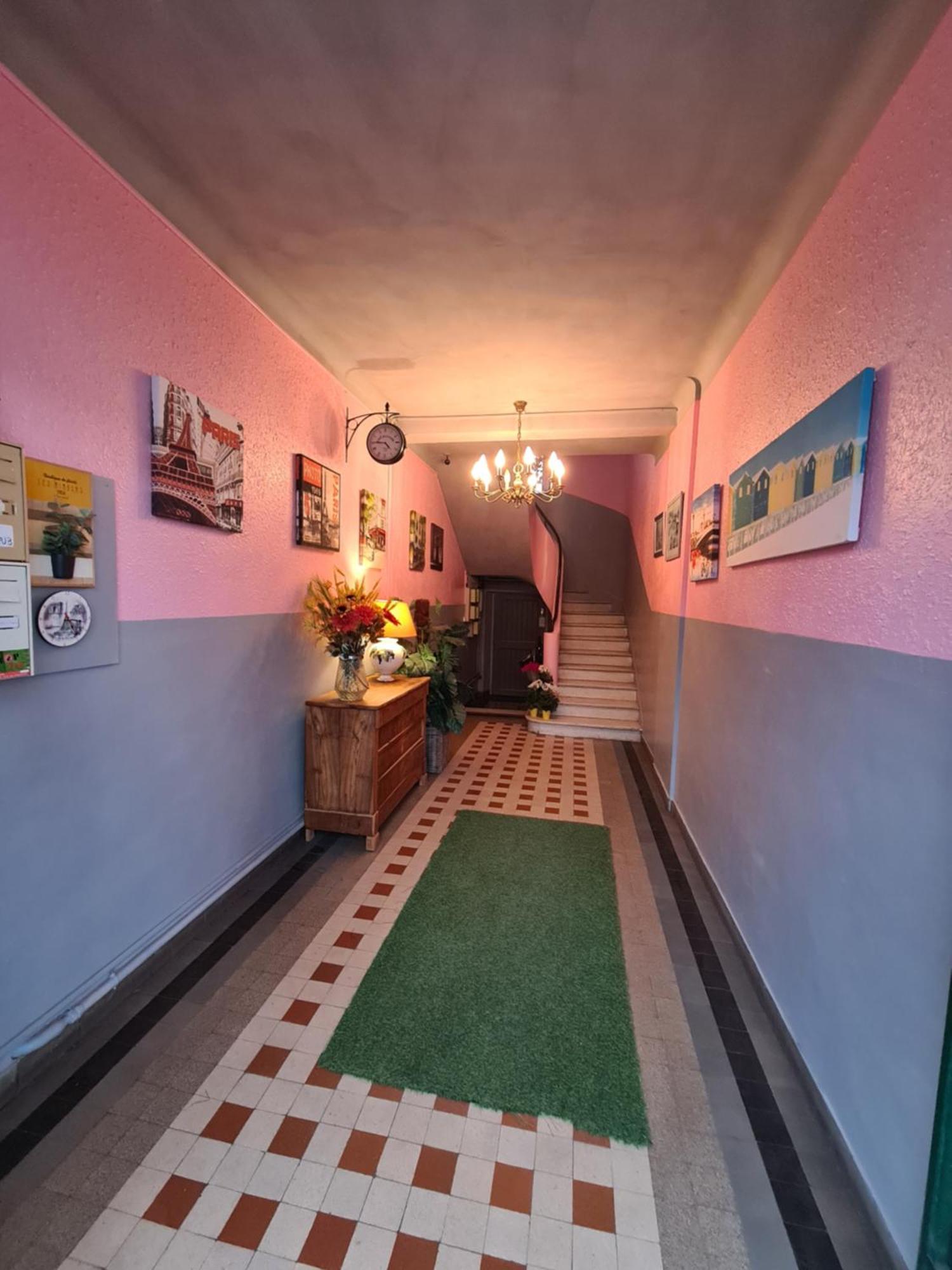 קרקסון Spacious Luxury 2 Bed Appartment מראה חיצוני תמונה